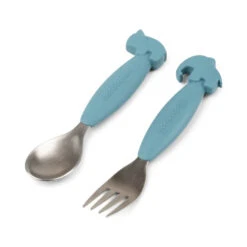 EASY GRIP DEER FRIEND BLUE SPOON & FORK SET 5 EASY GRIP DEER FRIEND BLUE SPOON & FORK SET -Baby Products Shop Easy grip spoon and fork set Deer friends Blue Front 2 700x 890c7165 5d5f 494d a85b f02dda3e064c