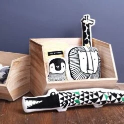 ALLIGATOR THROW PILLOW -Baby Products Shop wg887 boxofpillows 3 900x c0ae4f8e 593f 4d6b a0ff 0ce35d34c717